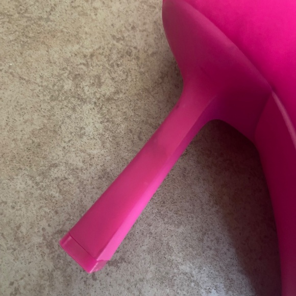 Steve Madden Vakay Neon Fuchsia Stretch Booties SZ 11M - Picture 8 of 9
